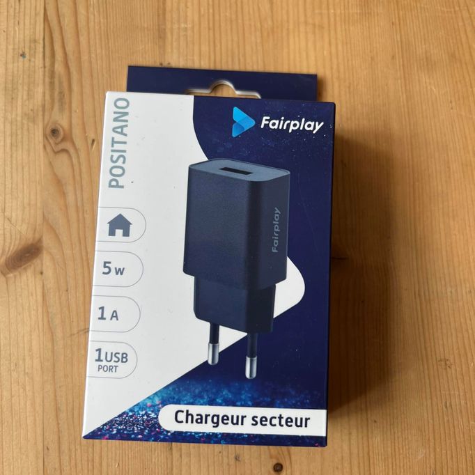 chargeur usb noir 